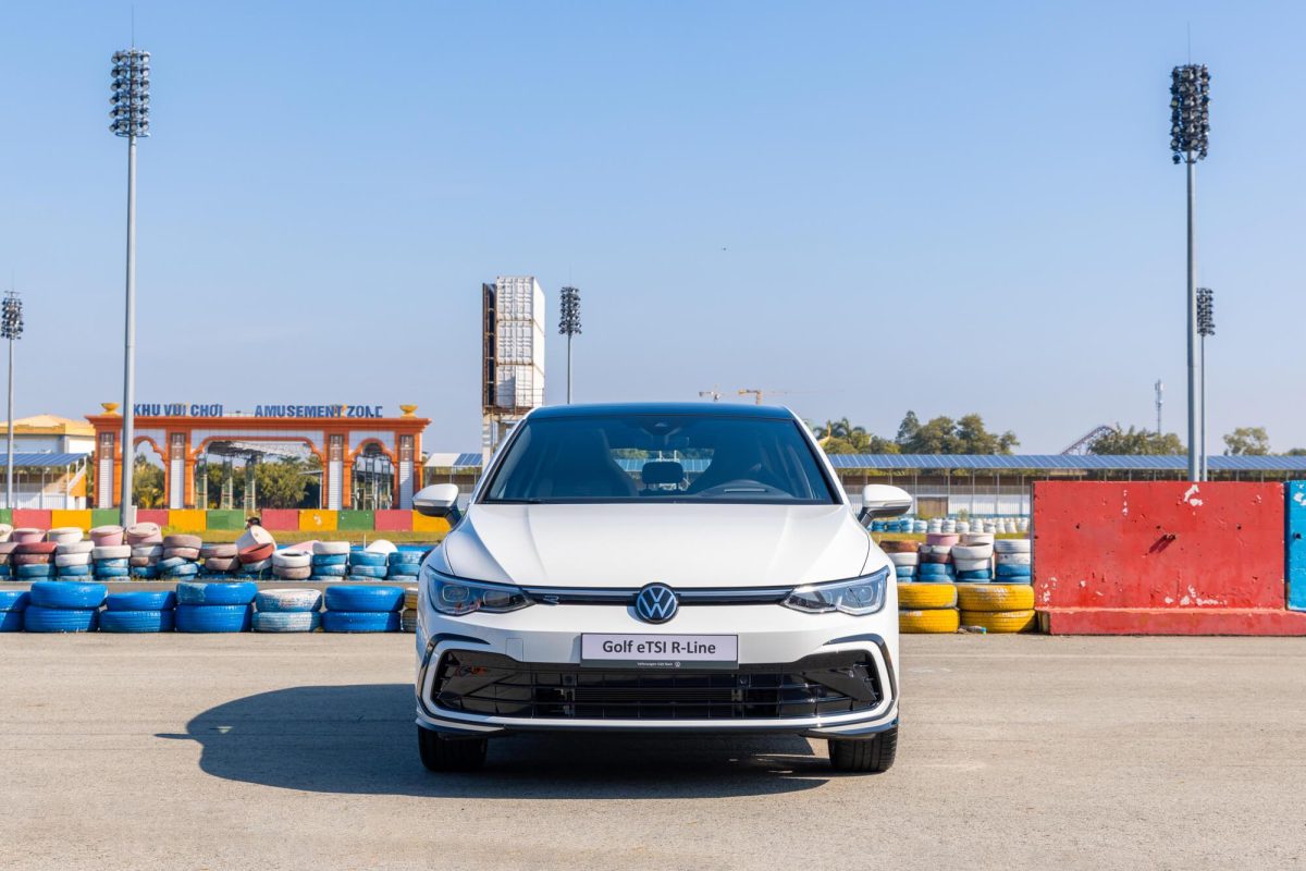 Các phiên bản Volkswagen Golf GTI và Golf R