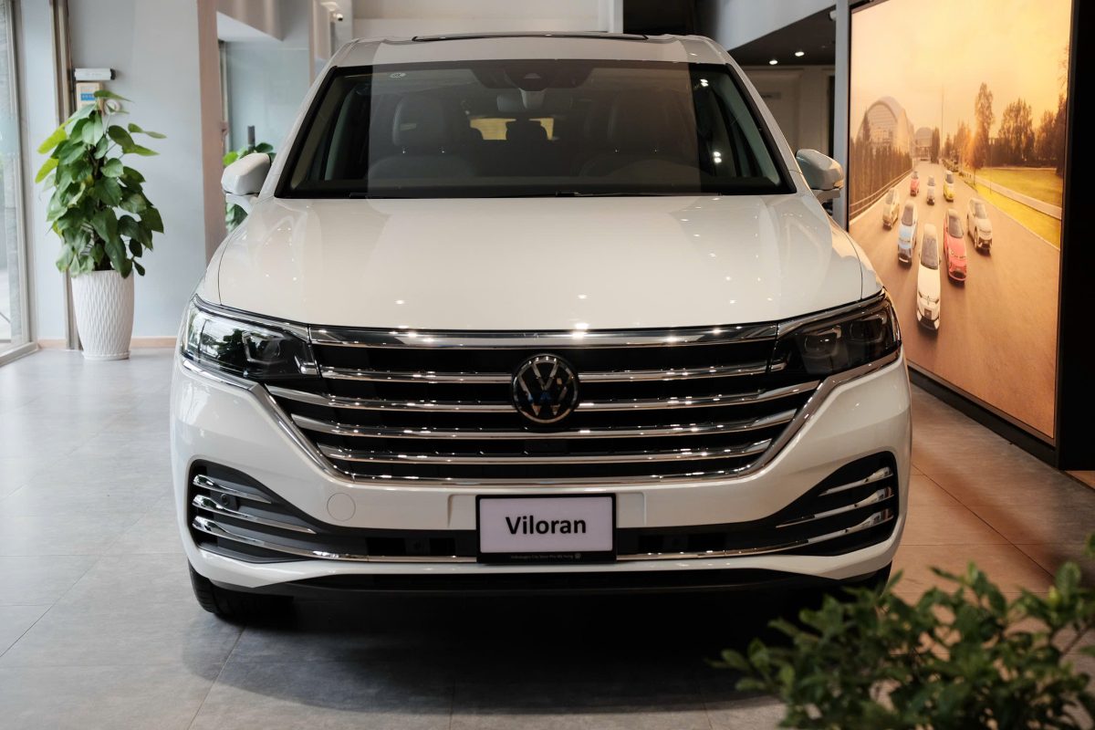 Các dòng xe trưng bày tại Volkswagen Phú Mỹ Hưng trong ngày chụp.